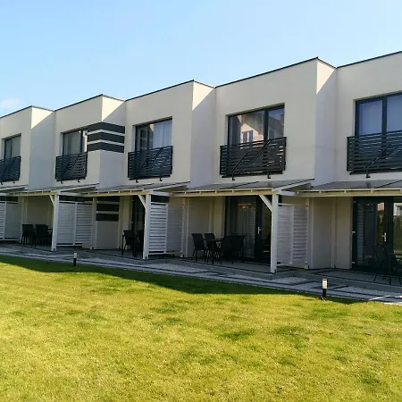 Over Lake-domki,apartamenty ロッジ ミエルノ