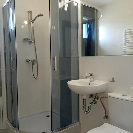 ロッジ Over Lake-domki,apartamenty ミエルノ