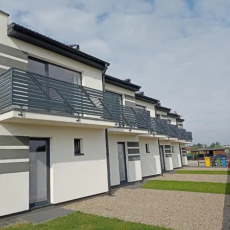 ロッジ Over Lake-domki,apartamenty ミエルノ