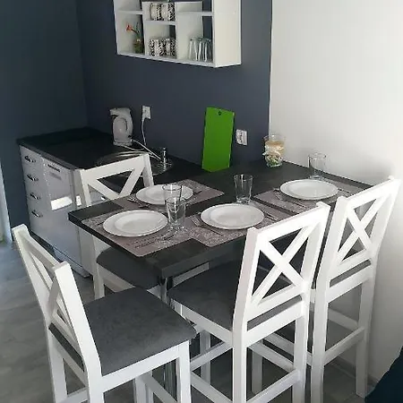 Over Lake-domki,apartamenty ロッジ ミエルノ