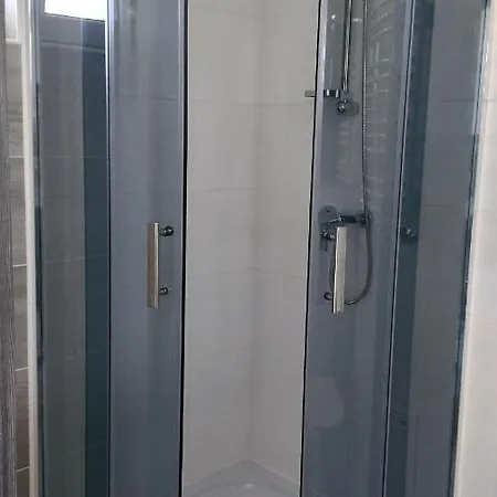 Over Lake-domki,apartamenty *