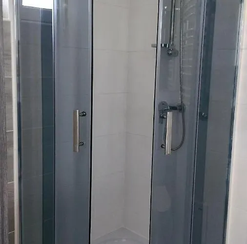 Over Lake-domki,apartamenty *